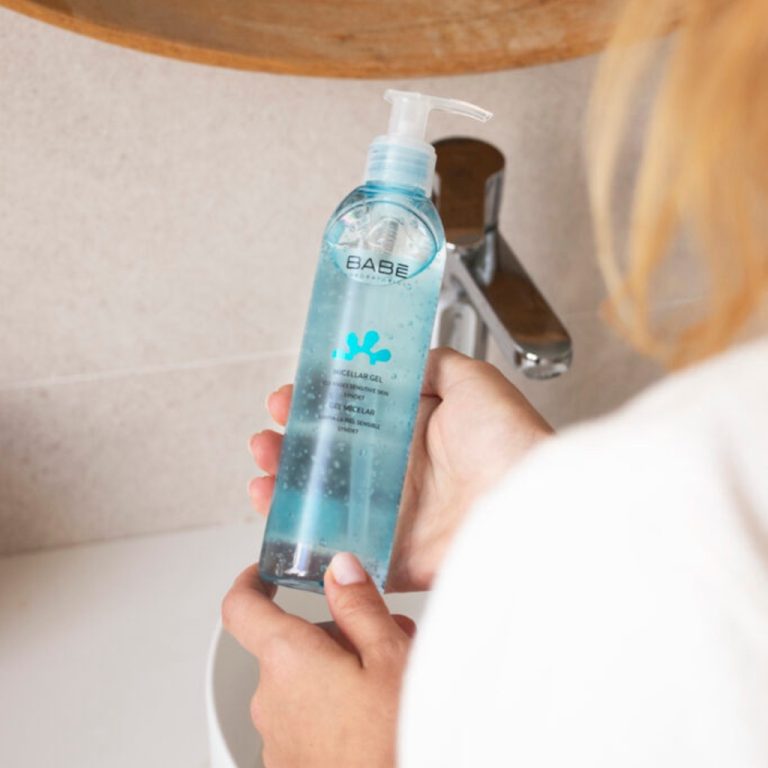 sữa rửa mặt micellar gel